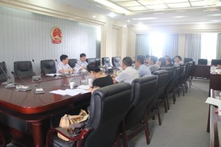 政府領(lǐng)導、企業(yè)代表參加了崇禮新城投資合作協(xié)議討論會(huì )