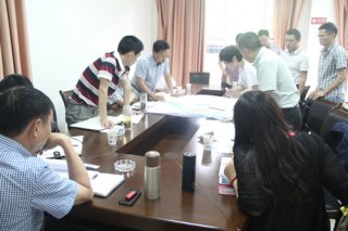 與崇禮政府就崇禮新城2014年土地出讓計劃展開(kāi)討論